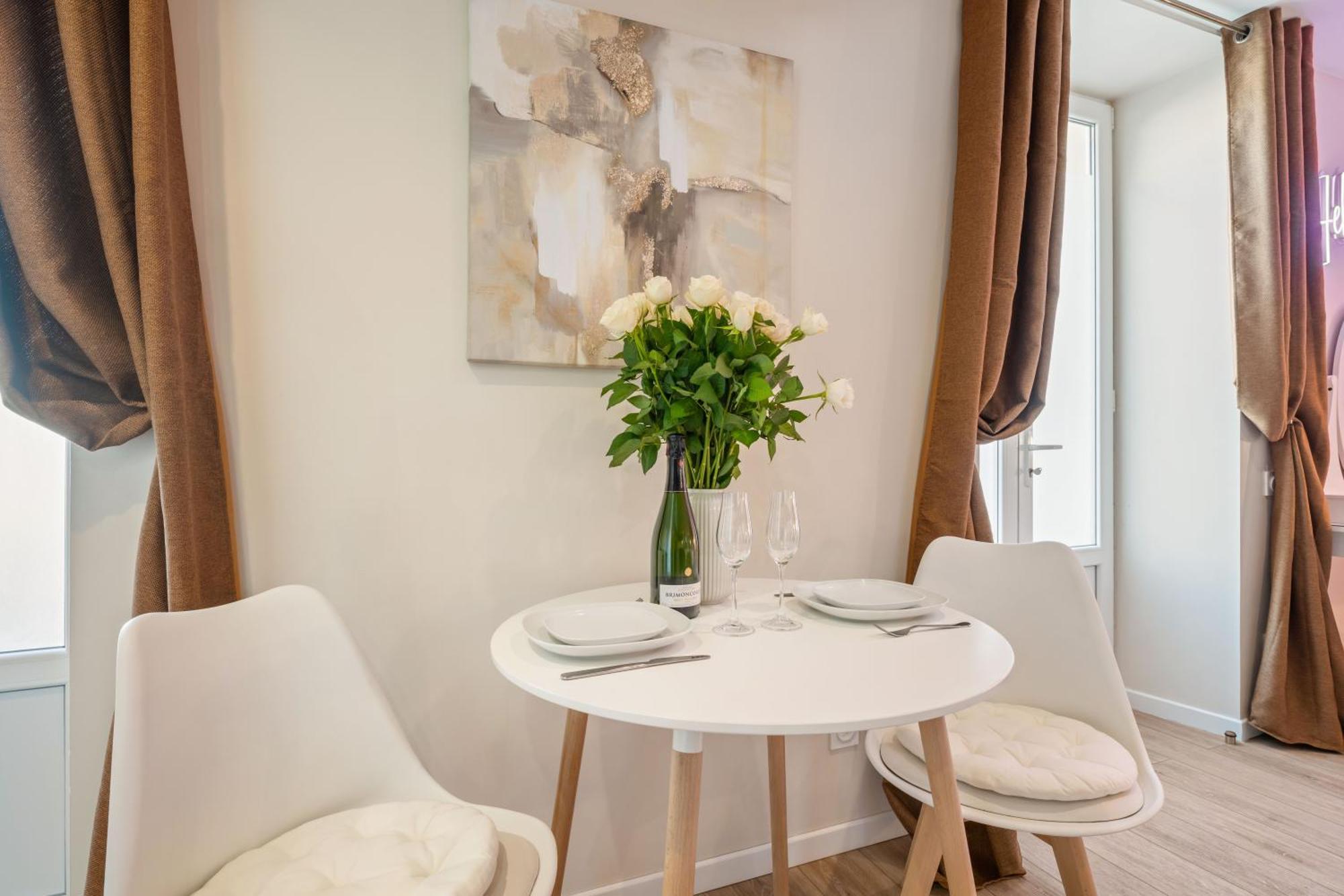 Nice Renting - Love Room Massena - Luxe Room - Jacuzzi - Terrace - King Bed - Ac Ngoại thất bức ảnh