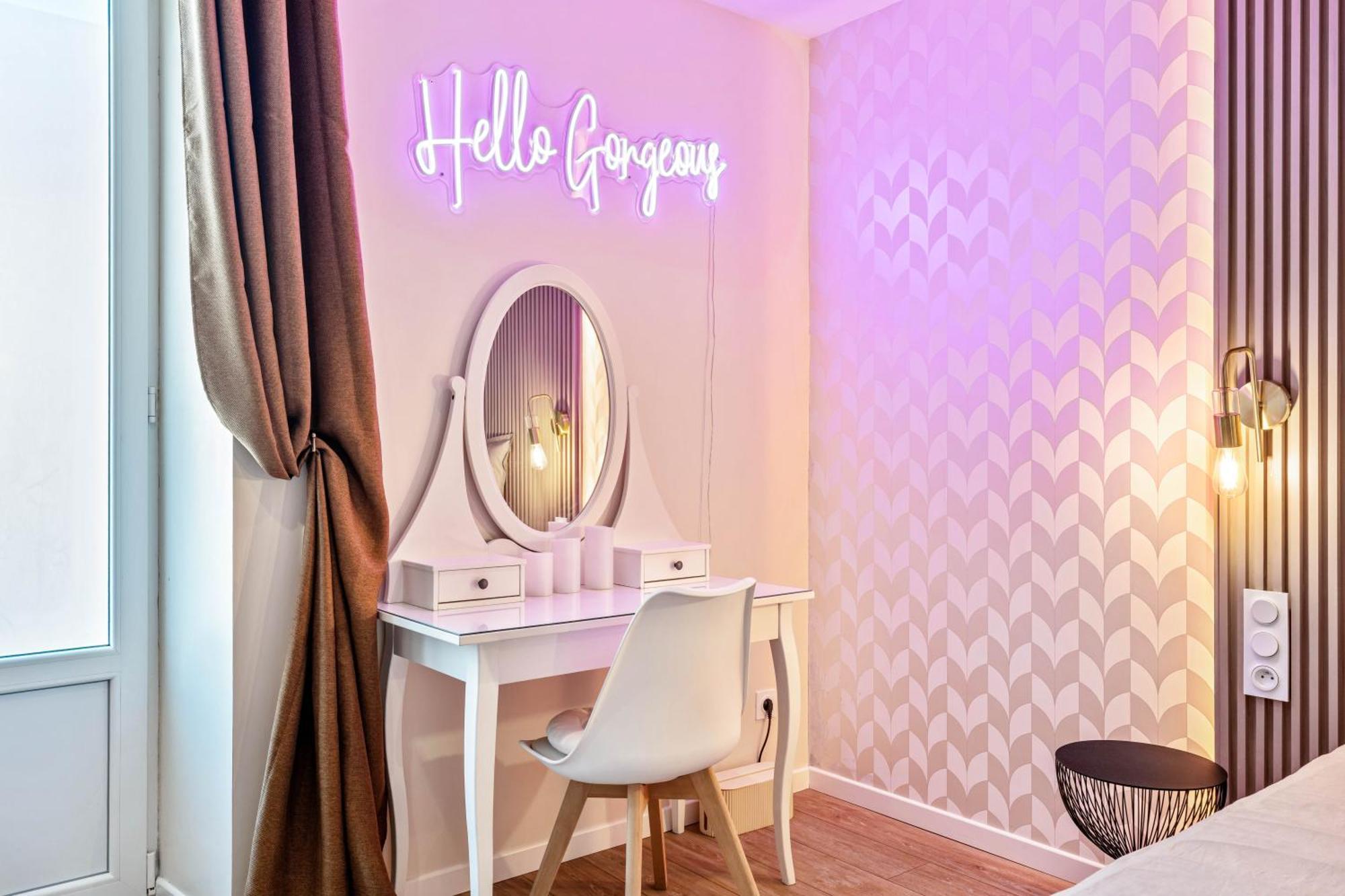 Nice Renting - Love Room Massena - Luxe Room - Jacuzzi - Terrace - King Bed - Ac Ngoại thất bức ảnh
